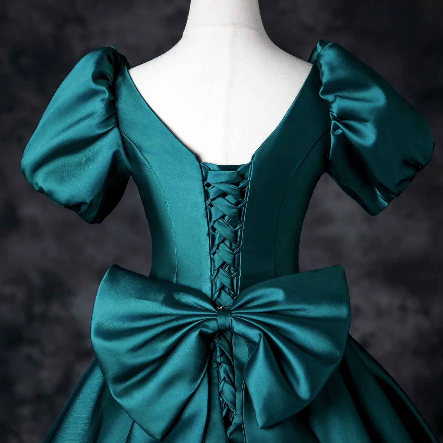 Vintage Retro Dark Green Satin Prom Dresses 2025 Ball Gown Square Neckline Puffy Short Vintage Retro Dark Green Satin Prom Dresses 2025 Ball Gown Square Neckline Puffy Short