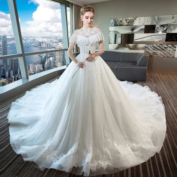 Chic Beautiful Ivory Wedding Dresses 2018 Ball Gown Lace Beading Sequins Scoop Neck Backless Short Sleeve Cathedral Train Wedding