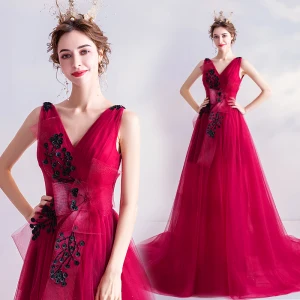 Chic Rouge Robe De Soirée 2020 Princesse V Cou Perlage Appliques Noeud Sans Manches Dos Nu Tribunal Train Robe De Ceremonie