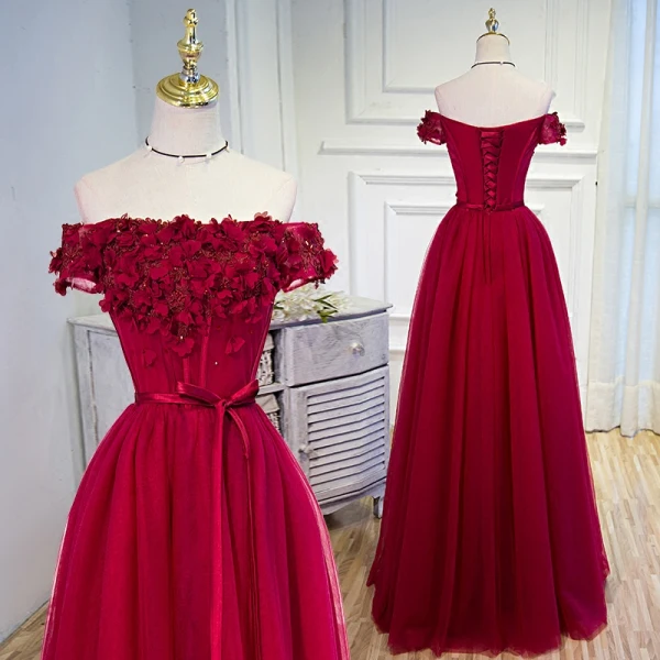 Snygga / Fina Burgundy Aftonklänningar 2020 Prinsessa Av Axeln Paljetter Spets Blomma Appliqués Korta ärm Halterneck Långa Formella Klänningar