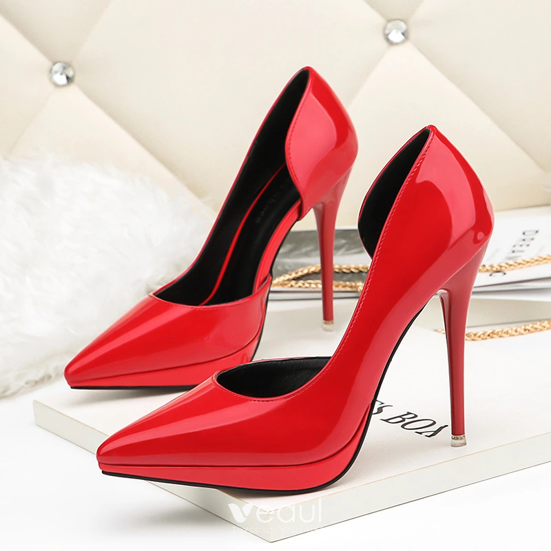 Simple red sales shoes