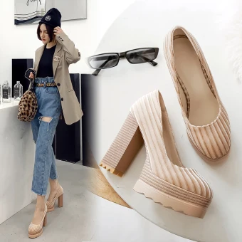 Modest Simple Beige Holiday Suede Pumps 2021 11 Cm Thick Heels Round Toe Pumps