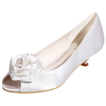 Stilig Vita Till Bröllop Brudskor 2020 Satin Blomma 3 Cm Låg Klack Peep Toe Bröllop Pumps