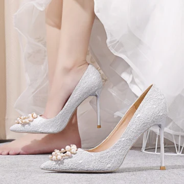 Charmant Argenté En Dentelle Chaussure De Mariée 2020 Perle Faux Diamant 10 Cm Talons Aiguilles À Bout Pointu Mariage Escarpins