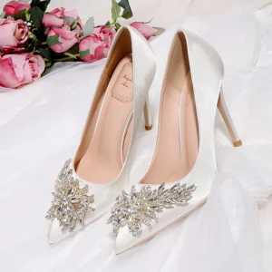 Charmant Ivoire Chaussure De Mariée 2020 Cristal Faux Diamant 10 Cm Talons Aiguilles À Bout Pointu Mariage Escarpins