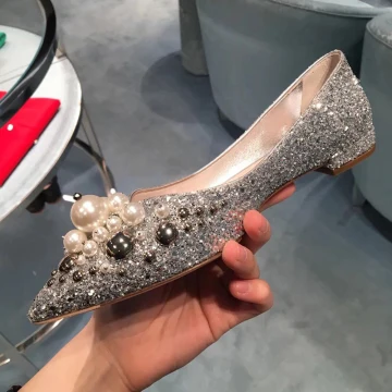 Błyszczące Srebrny Płaskie Buty Ślubne 2020 Perła Rhinestone Szpiczaste Mieszkanie