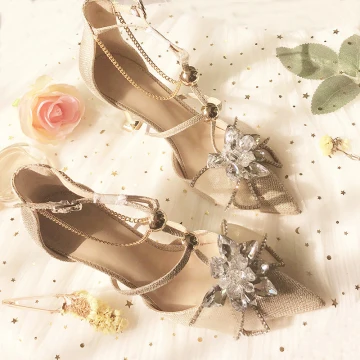 Charmig Champagne Kristall Brudskor 2020 Rhinestone T Rem 8 Cm Stilettklackar Spetsiga Bröllop Pumps