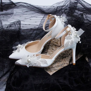 Eleganckie Kość Słoniowa Rhinestone Buty Ślubne 2020 Perła Z Paskiem 9 Cm Szpilki Szpiczaste Ślub Na Obcasie