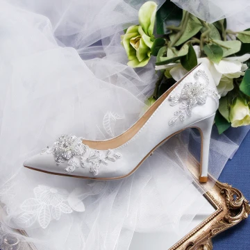 Elegante Ivoor Kralen Bruidsschoenen 2020 Leer Kristal Rhinestone Parel 9 Cm Naaldhakken Stiletto Spitse Neus Huwelijk Pumps