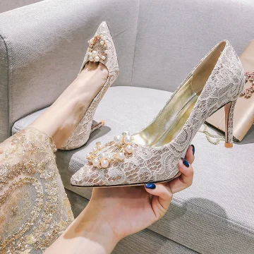 Charming Champagne Wedding Shoes 2020 Pearl Rhinestone Lace Flower 8 Cm Stiletto Heels Pointed Toe Wedding Pumps