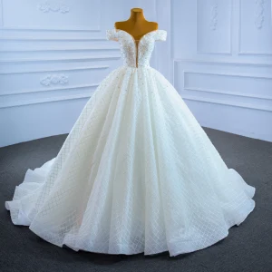 Magnífico Marfil Vestidos De Novia 2021 Ball Gown Fuera Del Hombro Rebordear Perla Rhinestone Lentejuelas Manga Corta Sin Espalda Chapel Train Boda