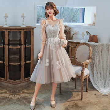 Chic Gris De Retour Robe De Graduation 2020 Princesse Encolure Dégagée En Dentelle Fleur 1 2 Manches Dos Nu Thé Longueur Robe De Ceremonie