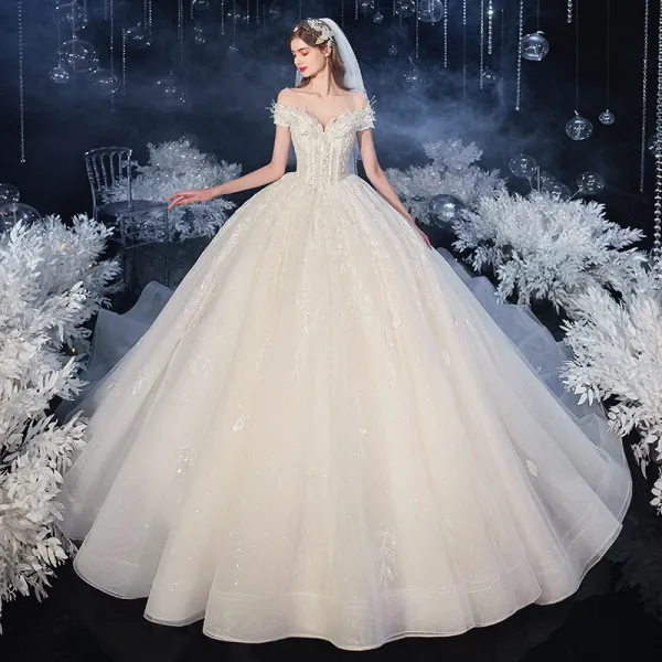 Fashion Champagne Wedding Dresses 2020 Ball Gown Off-The-Shoulder Beading Sequins Lace Flower Sleeveless Backless Royal Train