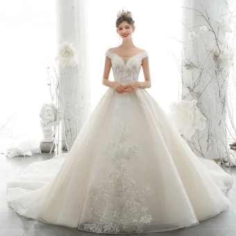 Luxe Champagne Trouwjurken 2020 Baljurk Uit De Schouder Kralen Rhinestone Pailletten Kant Bloem Appliques Mouwloos Ruglooze Royal Train