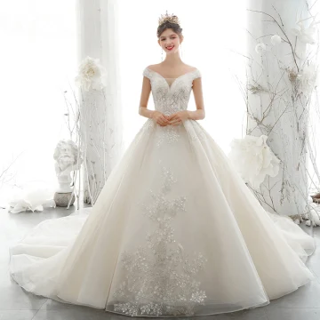Lyx Champagne Bröllopsklänningar 2020 Balklänning Av Axeln Beading Rhinestone Paljetter Spets Blomma Appliqués Ärmlös Halterneck Royal Train