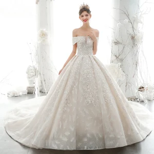 Luxe De L 039 Épaule Robe De Mariée 2020 Robe Boule Perlage En Dentelle Fleur Appliques Glitter Paillettes Sans Manches Dos Nu Royal Train