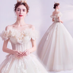 Charmant Ivoire Robe De Mariée 2020 Robe Boule De L Épaule Glitter Perlage Paillettes En Dentelle Fleur Appliques Manches Courtes Dos Nu Longue