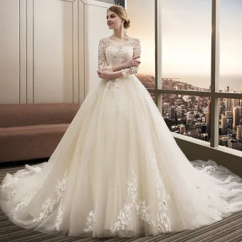 Schöne Champagner Brautkleider Hochzeitskleider 2018 Ballkleid Spitze Applikationen Pailletten Rundhalsausschnitt Rückenfreies 3 4 Ärmel Kathedrale Schleppe Hochzeit