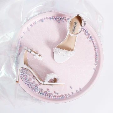 Sexy Blanche Jardin Extérieur Sandales Femme 2020 Perle En Dentelle Fleur Bride Cheville 9 Cm Talons Aiguilles Peep Toes Bout Ouvert Sandales