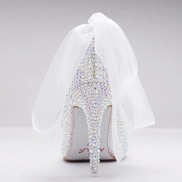 Glittrande Silver Rhinestone Brudskor 2017 Spetsiga Läder Beading Pumps Högklackade 9 cm