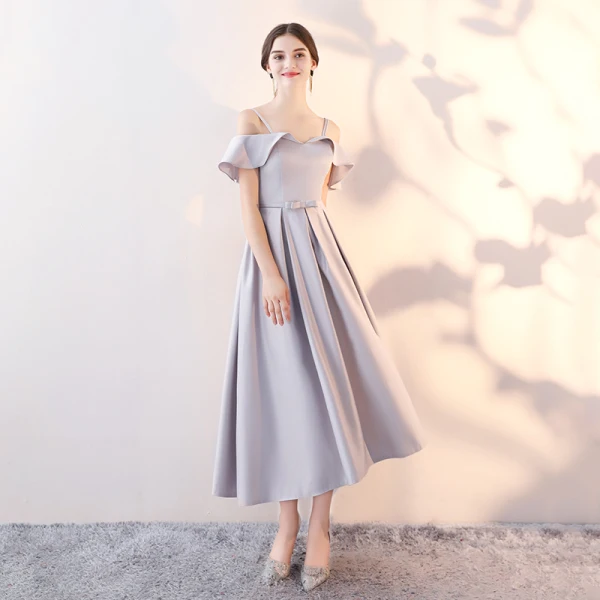 Chic / Beautiful Grey Homecoming Graduation Dresses 2018 A-Line / Princess Off-The-Shoulder Spaghetti Straps Short Sleeve Bow Sash Tea-length Ruffle Backless Formal Dresses
