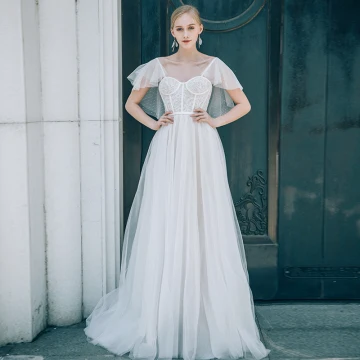 Chic Belle Ivoire Robe De Mariée 2018 Princesse En Dentelle Encolure Carrée Dos Nu Manches Courtes Train De Balayage Mariage