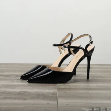Mote Svart Gateklær Sandaler Dame 2020 Patent Lær Ankelstropp 10 Cm Stiletthæler Spisse Sandaler