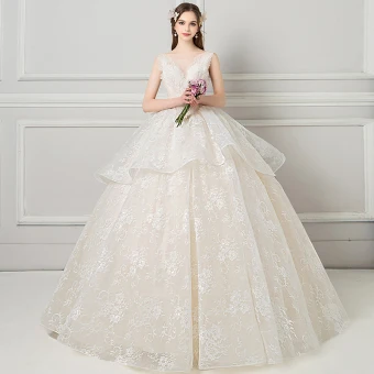 Élégant Champagne Robe De Mariée 2018 Robe Boule Perlage En Dentelle Fleur V Cou Dos Nu Sans Manches Longue Mariage