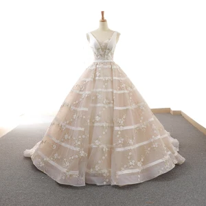 Chic Belle Ivoire Robe De Mariée 2018 Robe Boule Appliques Ceinture V Cou Dos Nu Sans Manches Chapel Train Mariage