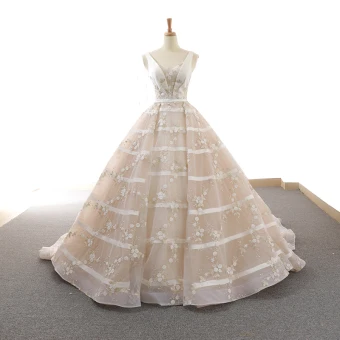 Fine Elfenben Brudekjoler 2018 Ballkjole Appliques Sash V Hals Ryggløse Uten Ermer Chapel Train Bryllup