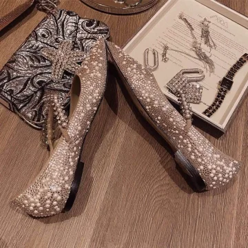 Charmant Champagne Zilveren Parel Platte Bruidsschoenen 2020 Rhinestone Spitse Neus Huwelijk