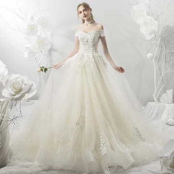 Elegant Champagne Wedding Dresses 2018 Ball Gown Lace Appliques Beading Pearl Off The Shoulder Backless Short Sleeve Cathedral Train Wedding