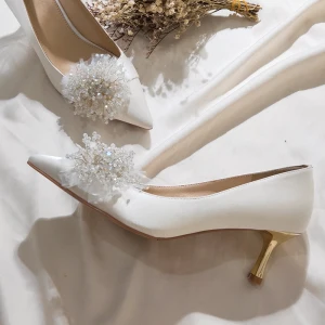 Charming Ivory Satin Wedding Shoes 2020 Leather Beading Crystal Pearl 7 Cm Stiletto Heels Pointed Toe Wedding Pumps