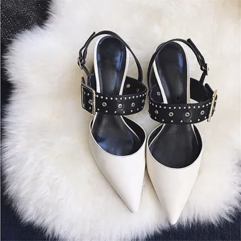 Chic Belle Blanche Vêtement De Rue Sandales Femme 2020 Rivet 6 Cm Talons Épais À Bout Pointu Sandales