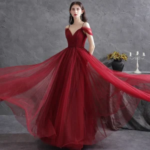 Chic Belle Bordeaux Gonflée Robe De Bal 2021 Princesse Bretelles Spaghetti Manches Courtes Dos Nu Ceinture Longue Robe De Ceremonie