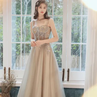 Charmant Champagne Robe De Soirée 2020 Princesse Bretelles Spaghetti Perlage En Dentelle Fleur Sans Manches Dos Nu Longue Robe De Ceremonie