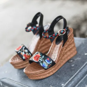 Etnisk Svarta Gatukläder Sandaler Dam 2020 Läder 8 Cm Kilklackar Peep Toe Sandaler