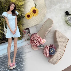 Chic Belle Été Rougissant Rose Jardin Extérieur Tresser Sandales 2020 Fleur 11 Cm Compensées Peep Toes Bout Ouvert Sandales Femme Pantoufle Tongs