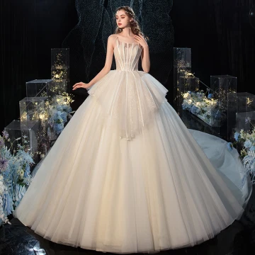 Charmant Champagne Robe De Mariée Robe Boule 2020 Bustier En Dentelle Paillettes Sans Manches Dos Nu Royal Train