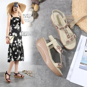 Chic Beautiful Summer Beach Beige Womens Sandals 2020 Rhinestone T Strap 5 Cm Wedges Platform Open Peep Toe Sandals
