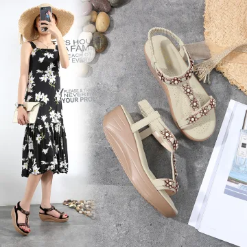 Snygga Fina Sommar Stranden Aprikos Beige Sandaler Dam 2020 Rhinestone T Rem 5 Cm Kilklackar Platåskor Peep Toe Sandaler