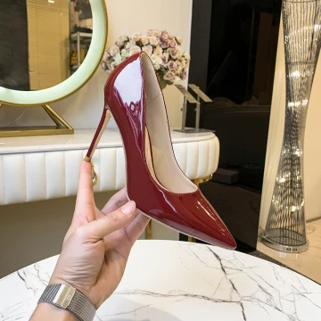 Snygga Fina Burgundy Kontors Ol Pumps 2020 Lackläder 10 Cm Stilettklackar Spetsiga Pumps