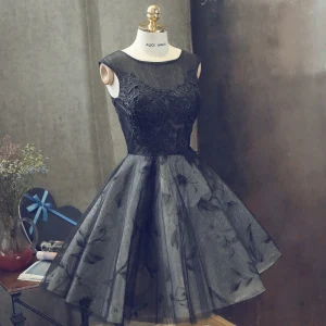 Style Chinois Noire Robe De Cocktail 2018 Robe Boule En Dentelle Fleur Encolure Dégagée Sans Manches Courte Robe De Ceremonie