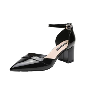 Snygga Fina Svarta Casual Sandaler Dam 2020 Lackläder Ankelband 6 Cm Tjocka Klackar Spetsiga Sandaler