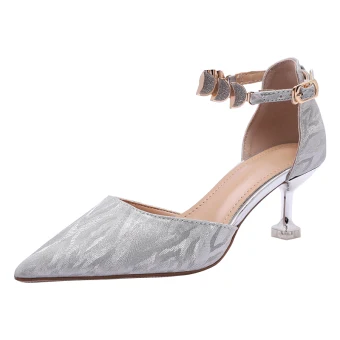Charmant Argenté Chaussure De Mariée 2020 Paillettes Bride Cheville 6 Cm Talons Aiguilles À Bout Pointu Mariage Sandales