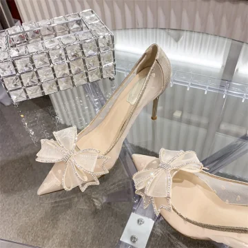 Charmant Beige Faux Diamant Noeud Chaussure De Mariée 2020 10 Cm Talons Aiguilles À Bout Pointu Mariage Escarpins