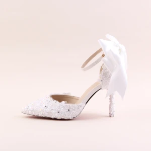 Eleganta Elfenben Brudskor 2020 Rhinestone Spets Blomma Rosett 9 Cm Stilettklackar Spetsiga Bröllop Sandaler