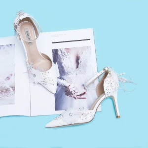 Eleganta Vita Brudskor 2020 Ankelband Pärla Rhinestone Spets Blomma 9 Cm Stilettklackar Spetsiga Bröllop Sandaler