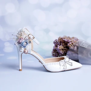 Eleganta Vita Brudskor 2020 Bröllop Ankelband Pärla Rhinestone Rosett 9 Cm Stilettklackar Spetsiga Sandaler