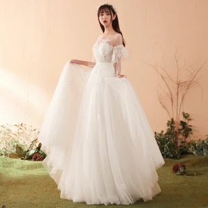 Simple Ivoire Robe De Mariée 2018 Princesse Appliques En Dentelle Encolure Dégagée Dos Nu Manches Longues Longue Mariage